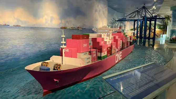 巴地頭頓省博物館