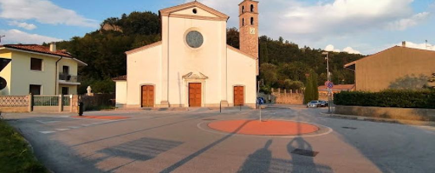 Parrocchia di Santa Maria Ad Nives