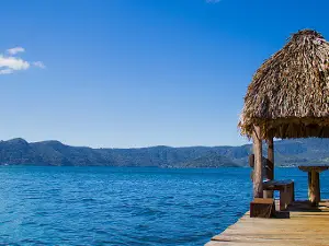 Lajamaya, Lake Coatepeque