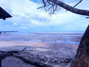 Pantai Sambera