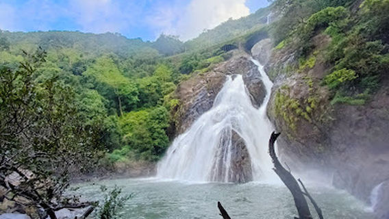 Dudsagarwaterfalltrek2