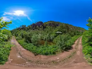 Rozovyye Skaly