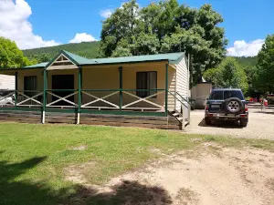 Porepunkah Pines Holiday Park