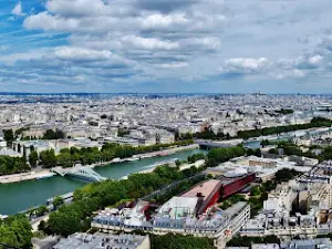 Come to Paris