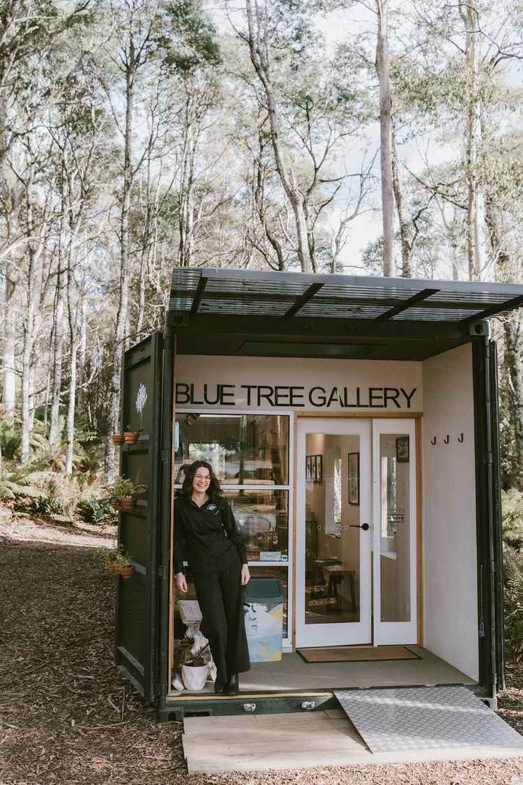 Blue Tree Gallery
