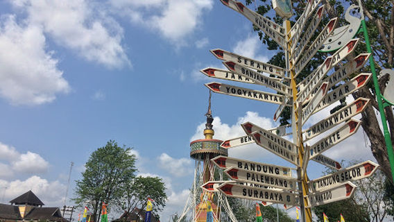 Monument of Keris Siginjai Jambi