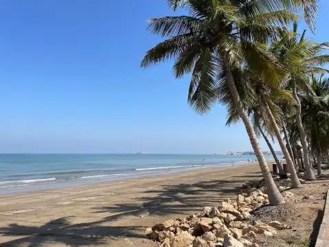 Hotels near Qurum Beach