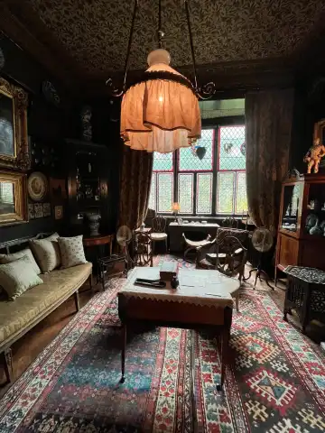 Hotel dekat 18 Stafford Terrace