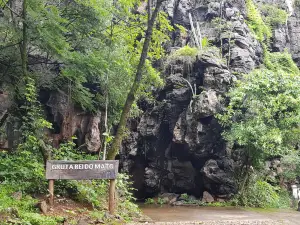 Monument State Natural Cave Rei do Mato