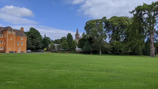 Pittencrieff Park Dunfermline Glen