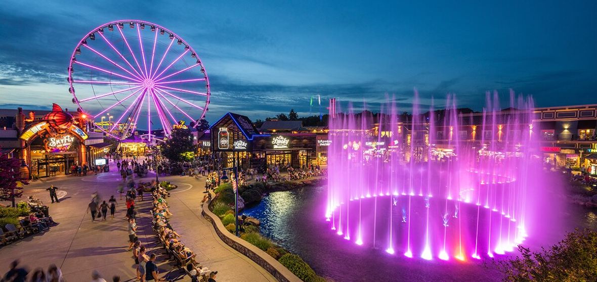 Pigeon Forge Travel Guide 2026: Top Attractions, Things to do ...