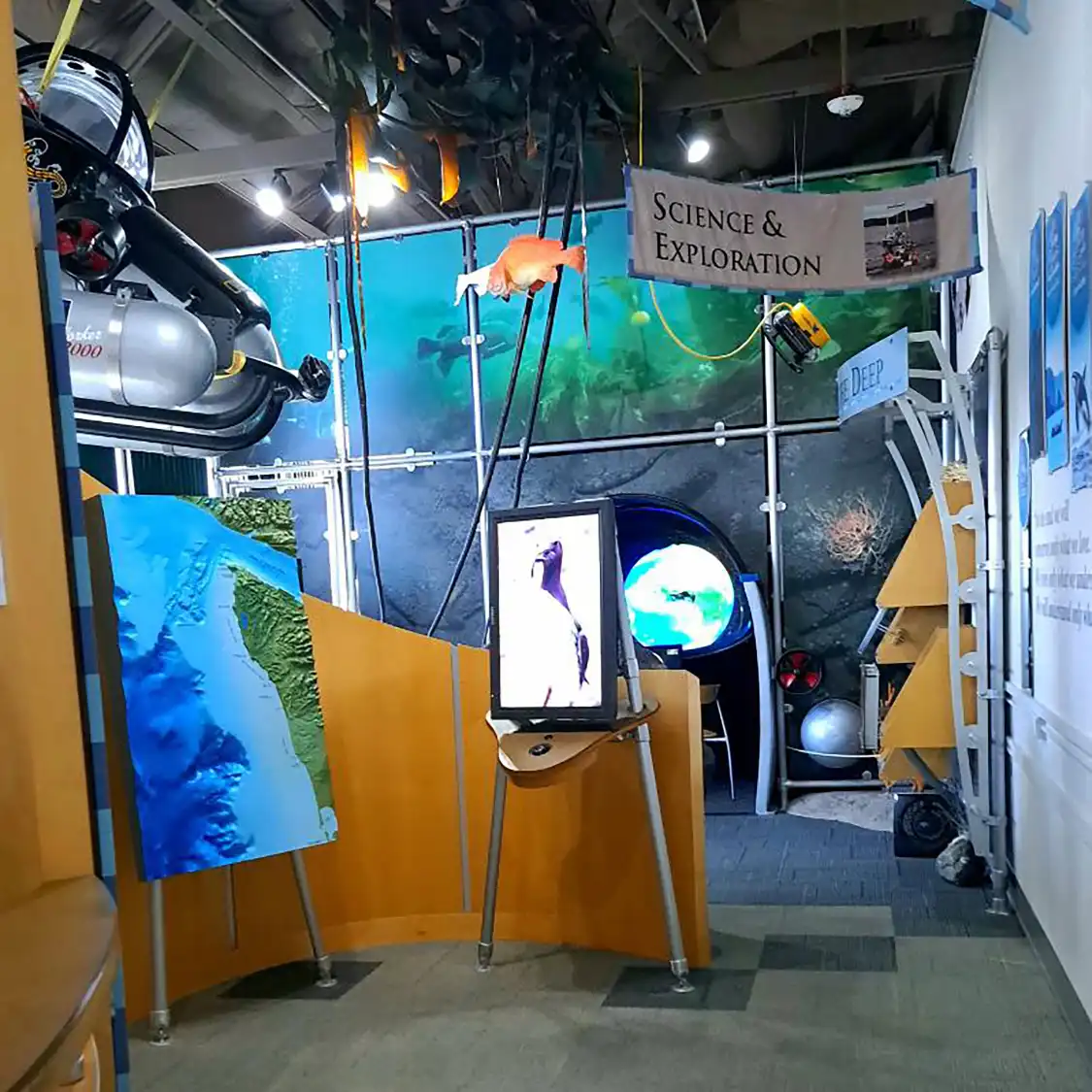 Отели рядом с достопримечательностью «Olympic Coast Discovery Center»