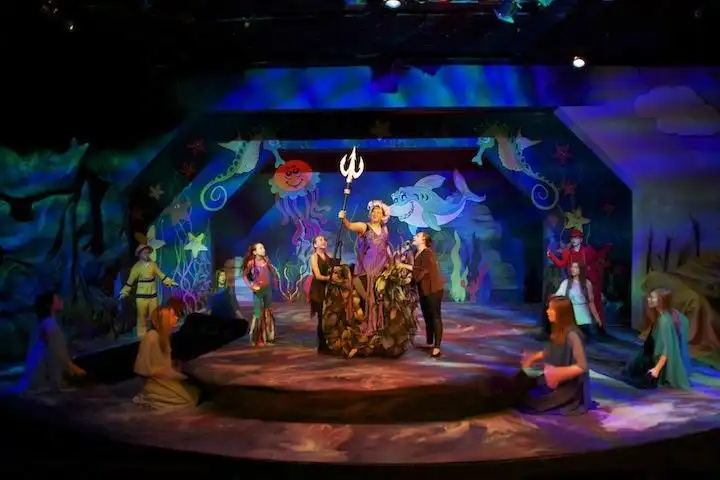 Hotels in der Nähe von LAMB Arts Regional Theatre