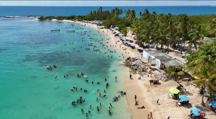 Hotels near Playa Cayo Varadero