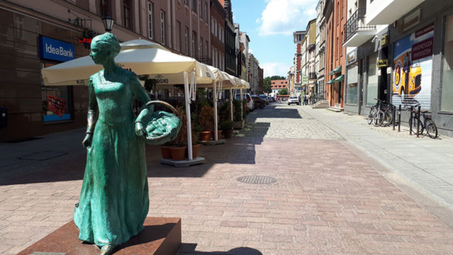 Pomnik Piernikarki Torunskiej