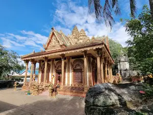 ភ្នំសន្ទុក Phnom Santuk