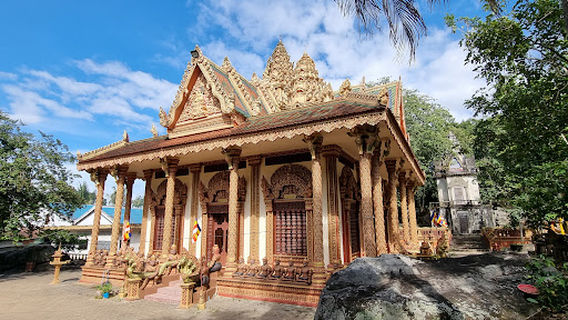 ភ្នំសន្ទុក Phnom Santuk