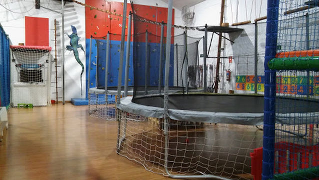 URBAN CIRCUS LEISURE