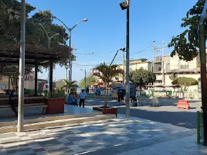 PLAZA DE ARMAS PAITA