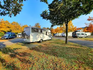 Wohnmobilstellplatz an der Schiffsanlegestelle Berching