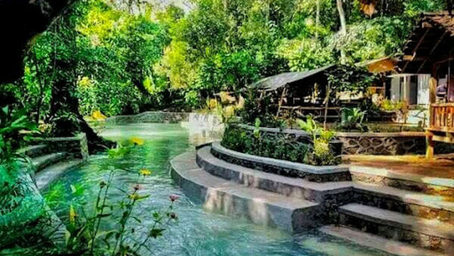 Bunut Ngengkang Attraction