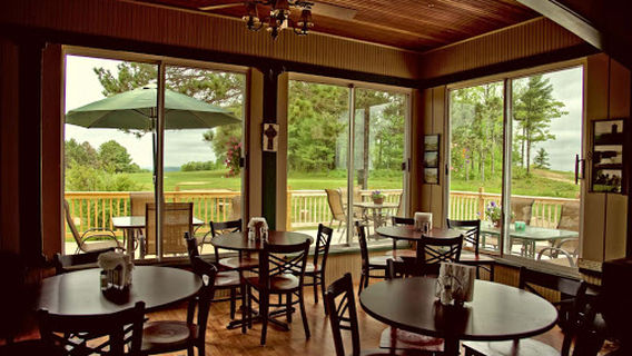 Summit Spring Golf Course & Mary's Irish Pub