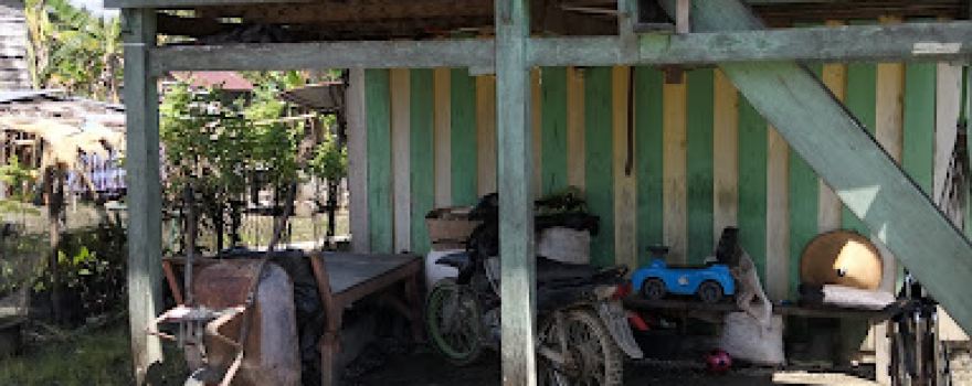 Lapangan Desa Tomoli