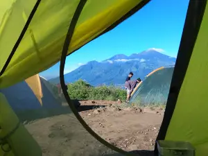 Bayangan Hill
