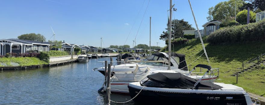Camping and Marina De Meeuw