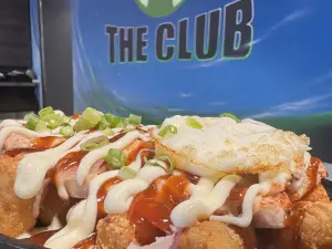 The Club Simulators and Lounge