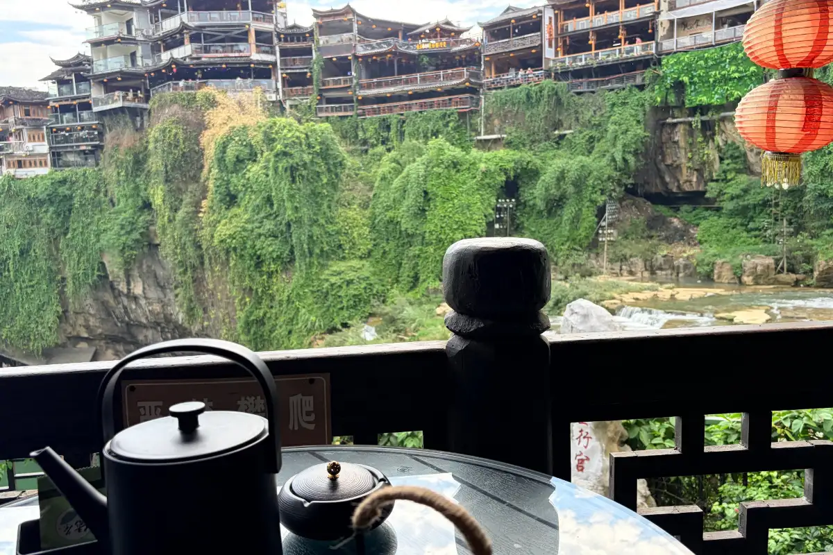 Furong Ancient Town Food Guide: Must-Try Local Cuisine