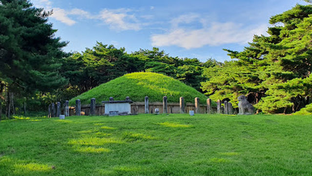 Tomb of King Heungdeok