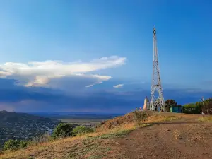 Monumentul Eroilor din Niculițel de pe Dealul Cerbului