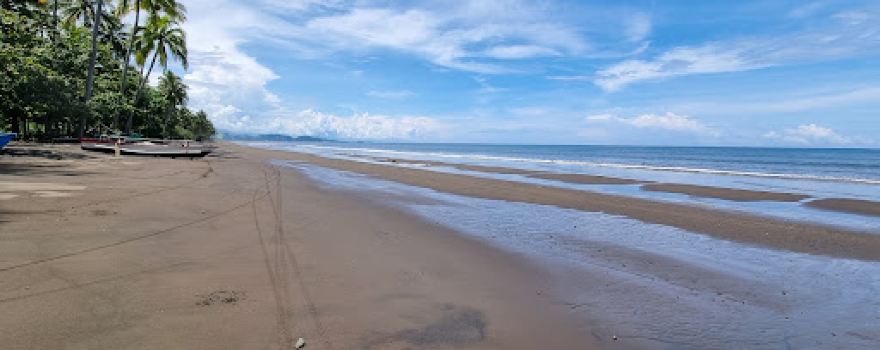 Pantai Lolan