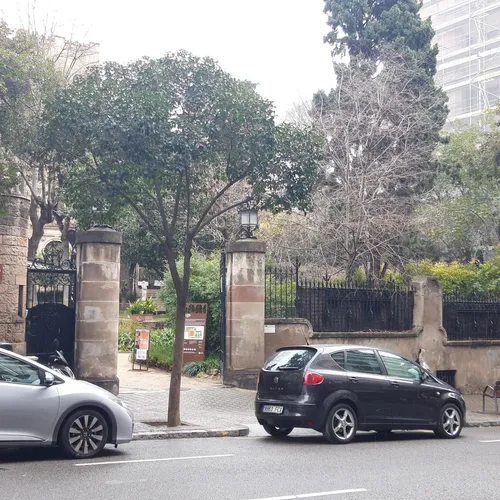 Muñoz Ramonet Gardens