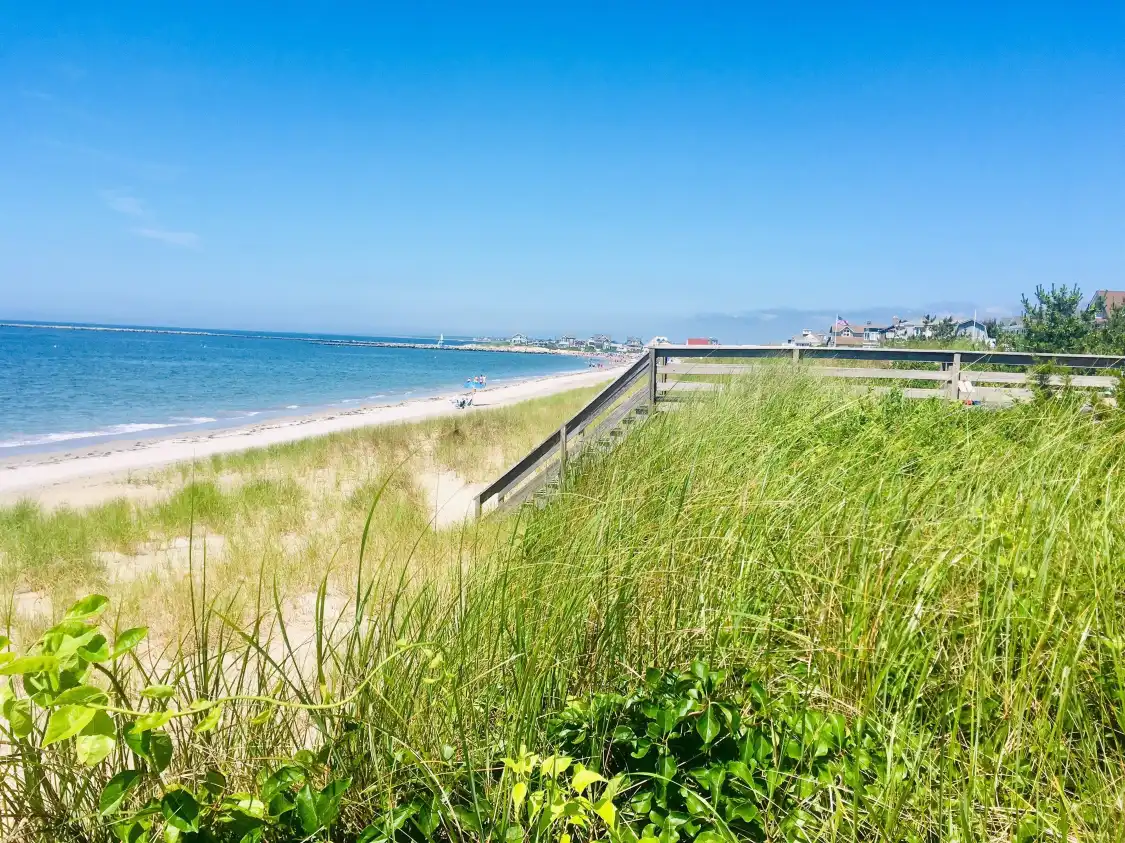 Hotels near Roger Wheeler State Beach