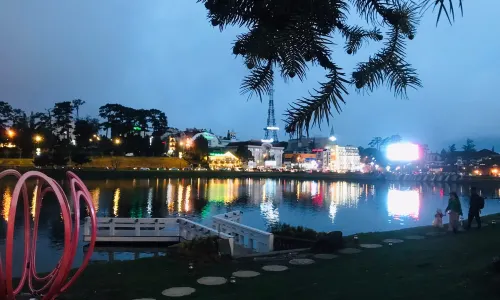 Xuan Huong Lake