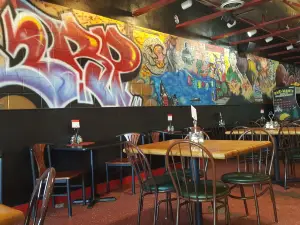 Three Rivers Eatery & Brewhouse