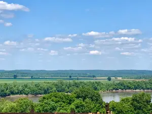 OakGlenn Vineyards & Winery