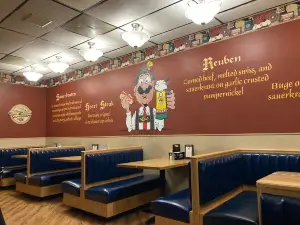 RW's Bierstube Bowl and Grill