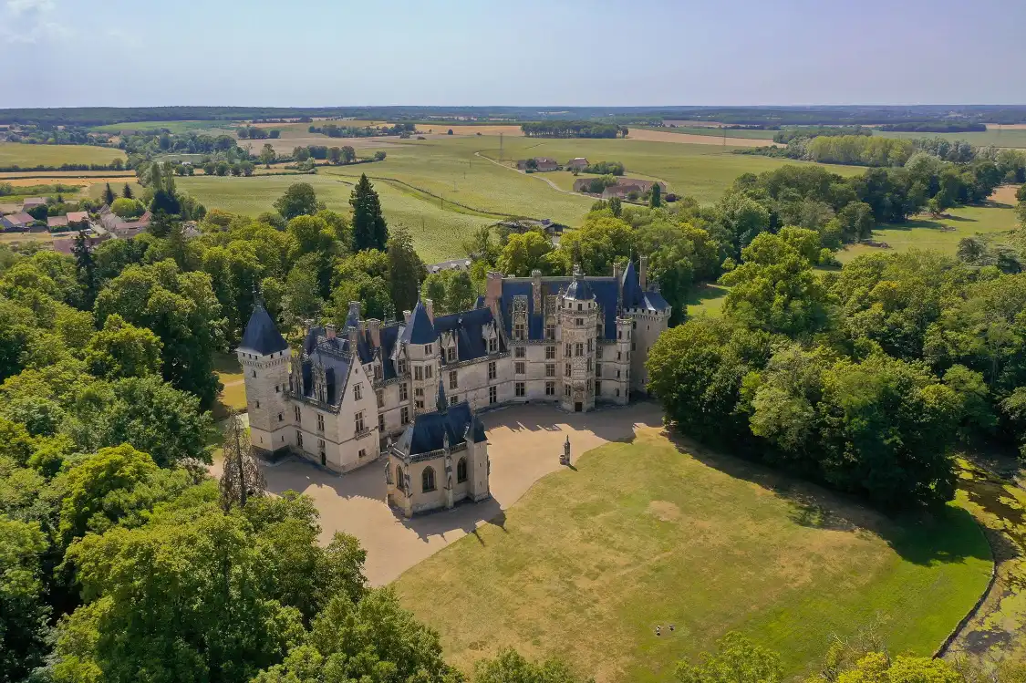 Hotels near Meillant castle