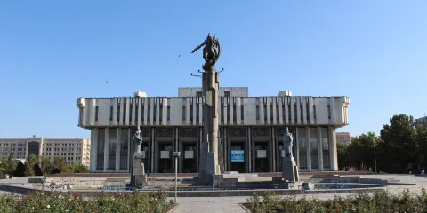 Manas Statue