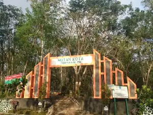 Wisata Hutan Kota Trenggalek