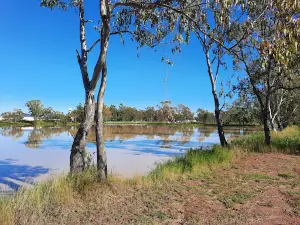 Tara Lagoon Parklands