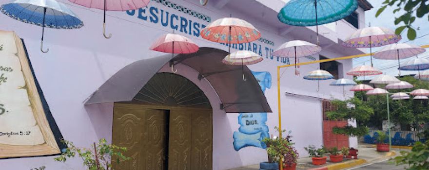 Calle de los paraguas