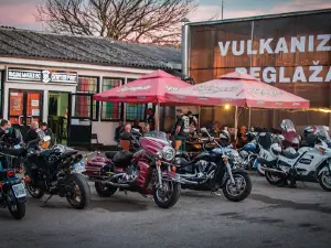 Rolling Wheels MC chapter Pirot