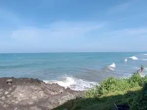 Pantai Sodong Lalay