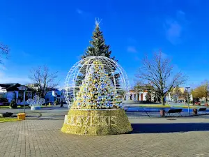 J. Basanavičiaus aikštė