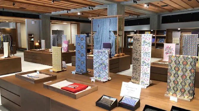 首裡染織館suikara