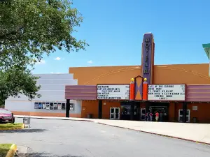 Cinemark Movies 10